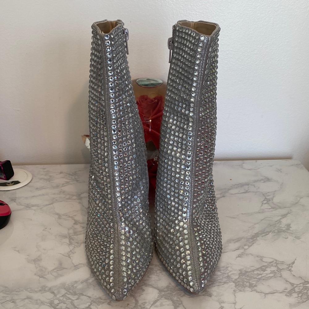 ‼️SOLD‼️ Steve Madden Silver Booties